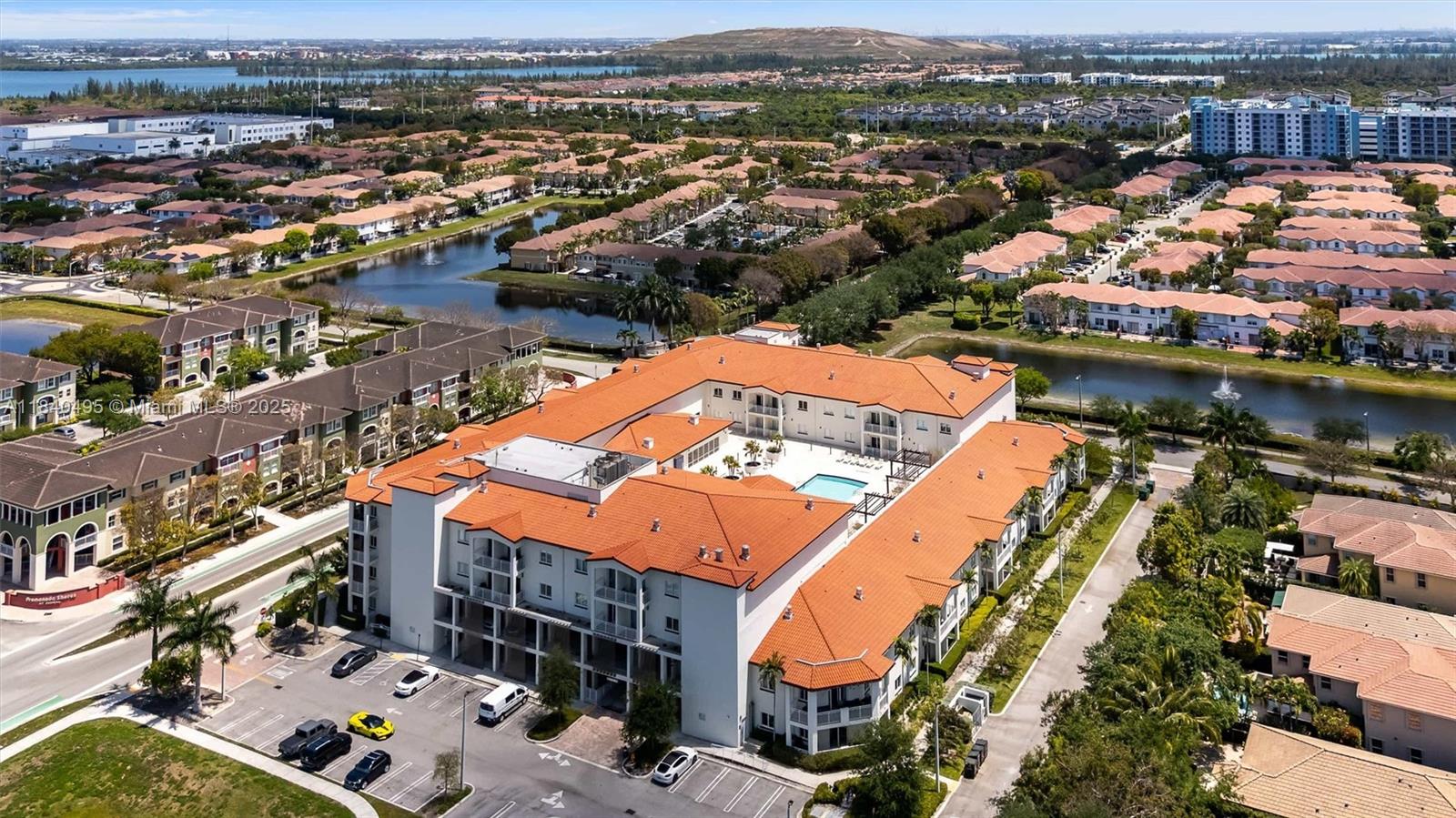 ISLANDS AT DORAL 1ST ADDI - Residential