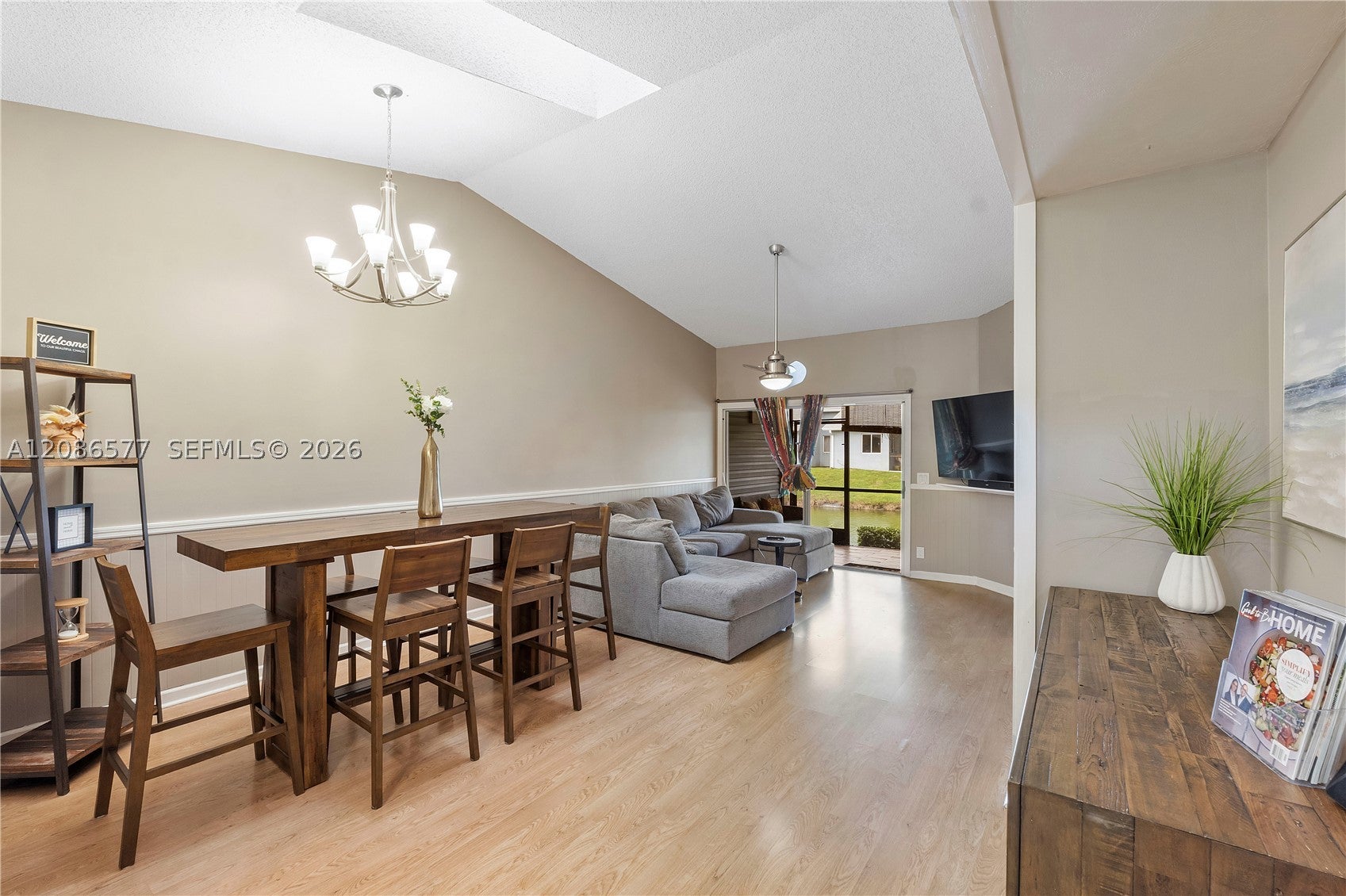 3839 Island Club Cir