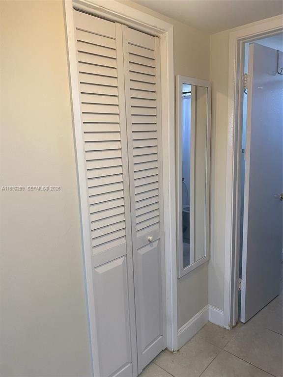 HILLCREST COUNTRY CLUB AP - Residential Lease