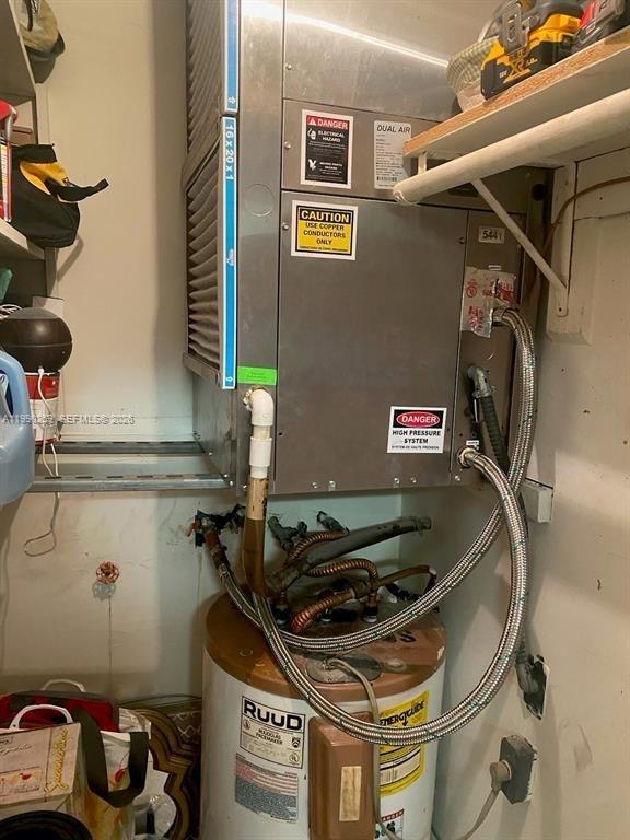 HILLCREST COUNTRY CLUB AP - Residential Lease