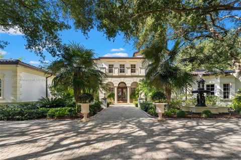 A home in Pinecrest