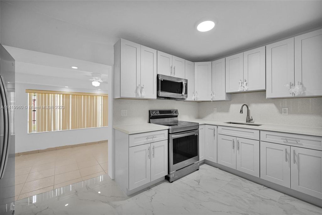 Photo of 6525 SW 28th St, Miramar, FL 33023 (MLS # A11419960)