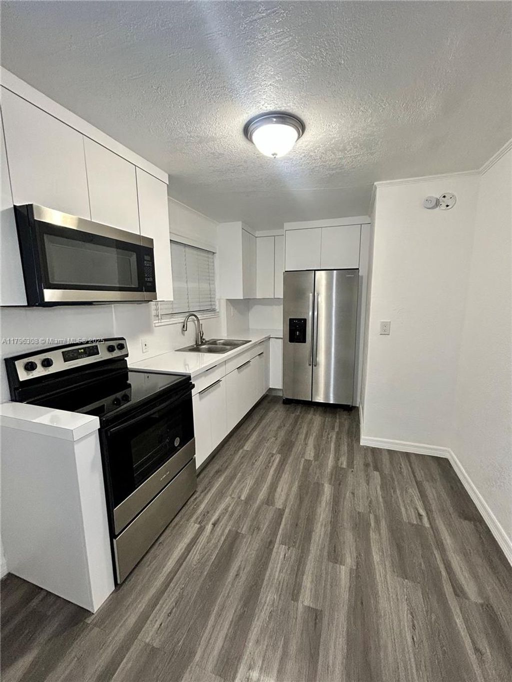 Photo of 706 S F St #REAR, Lake Worth, FL 33460 (MLS # A11796308)