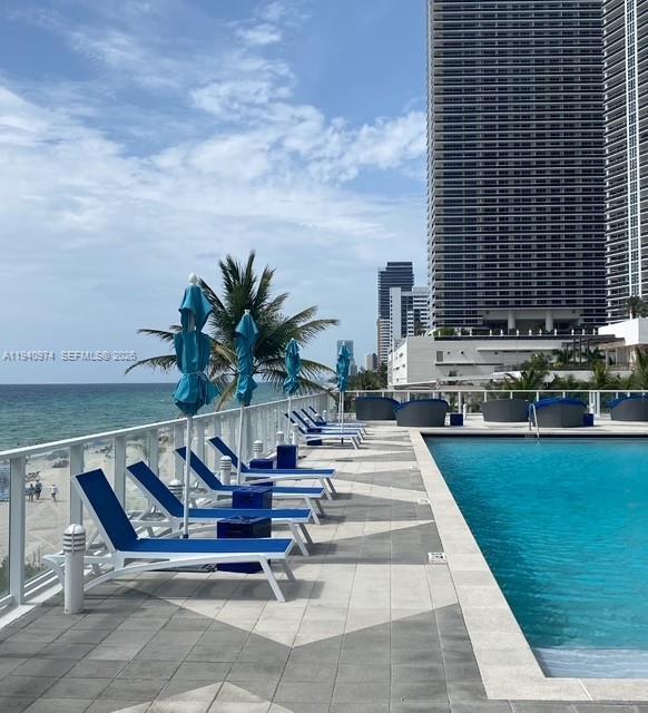 APOGEE BEACH CONDOMINIUM - Residential