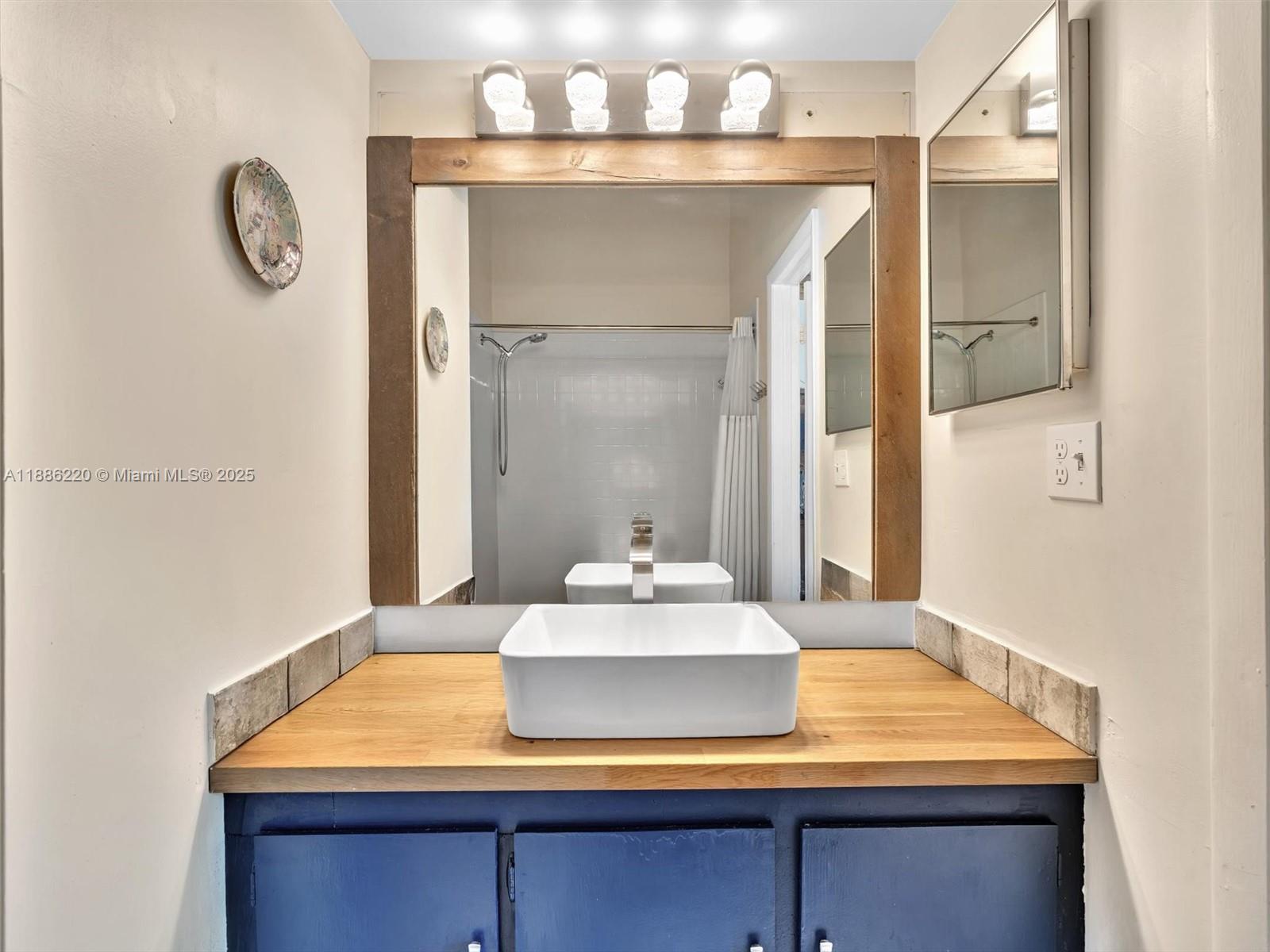 KILLIAN PINES TOWNHOUSES - Residential