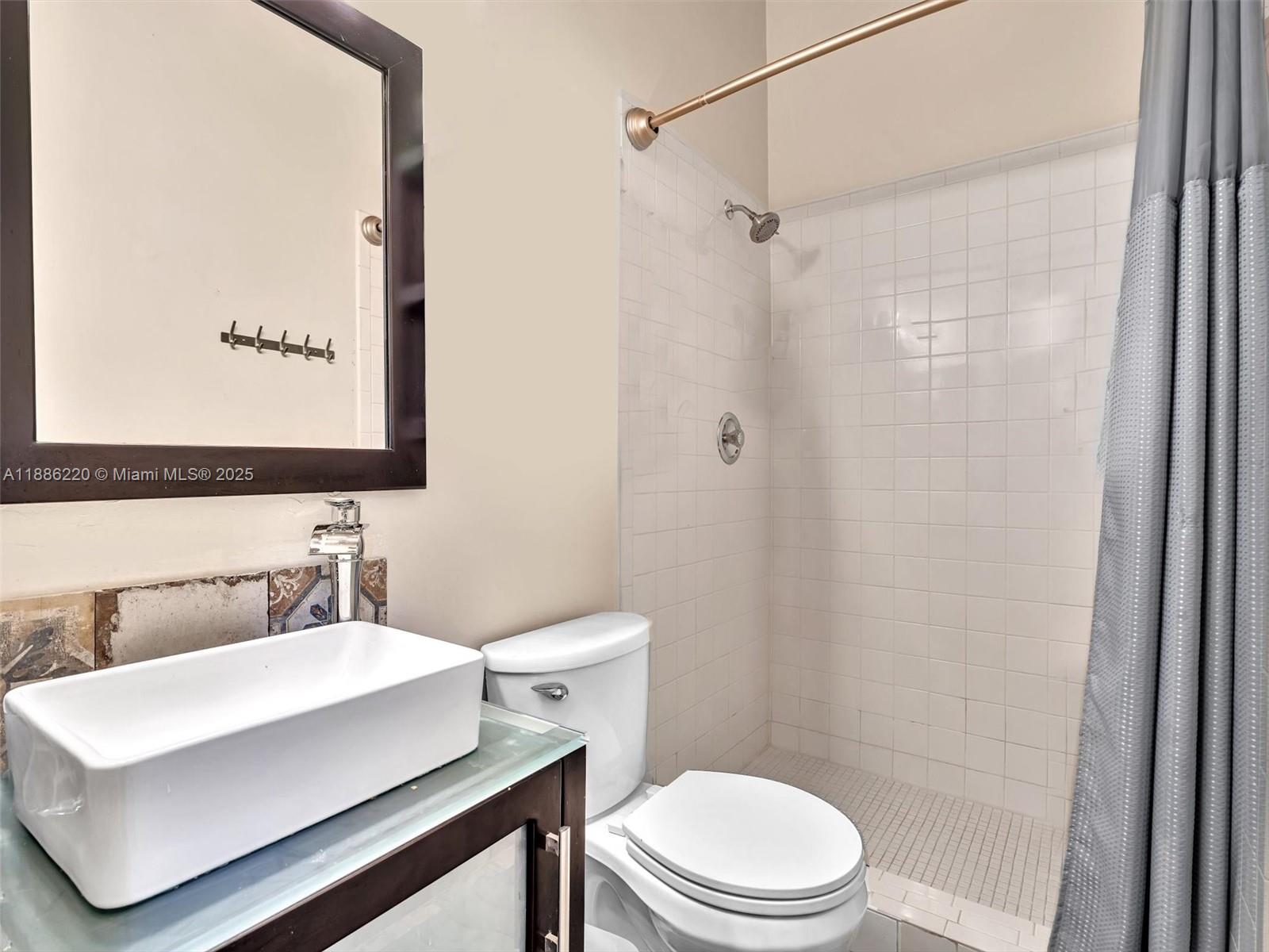 KILLIAN PINES TOWNHOUSES - Residential