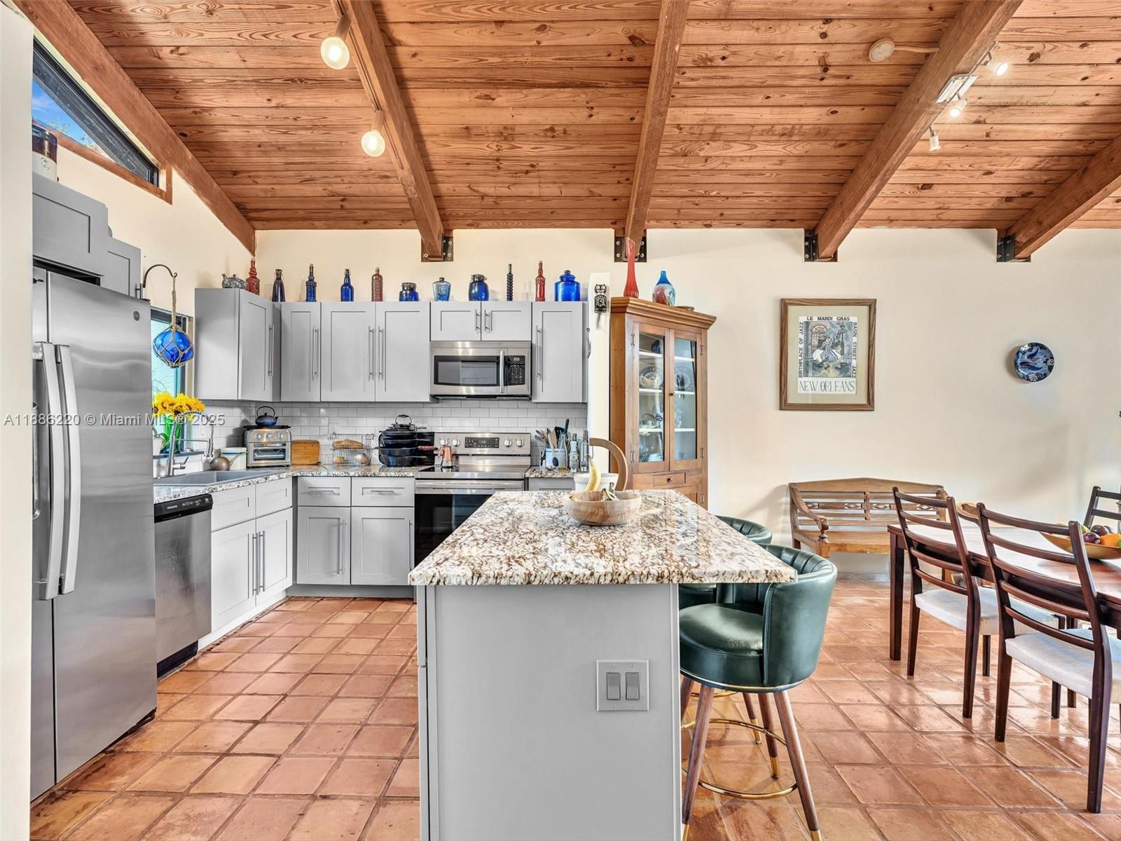 KILLIAN PINES TOWNHOUSES - Residential