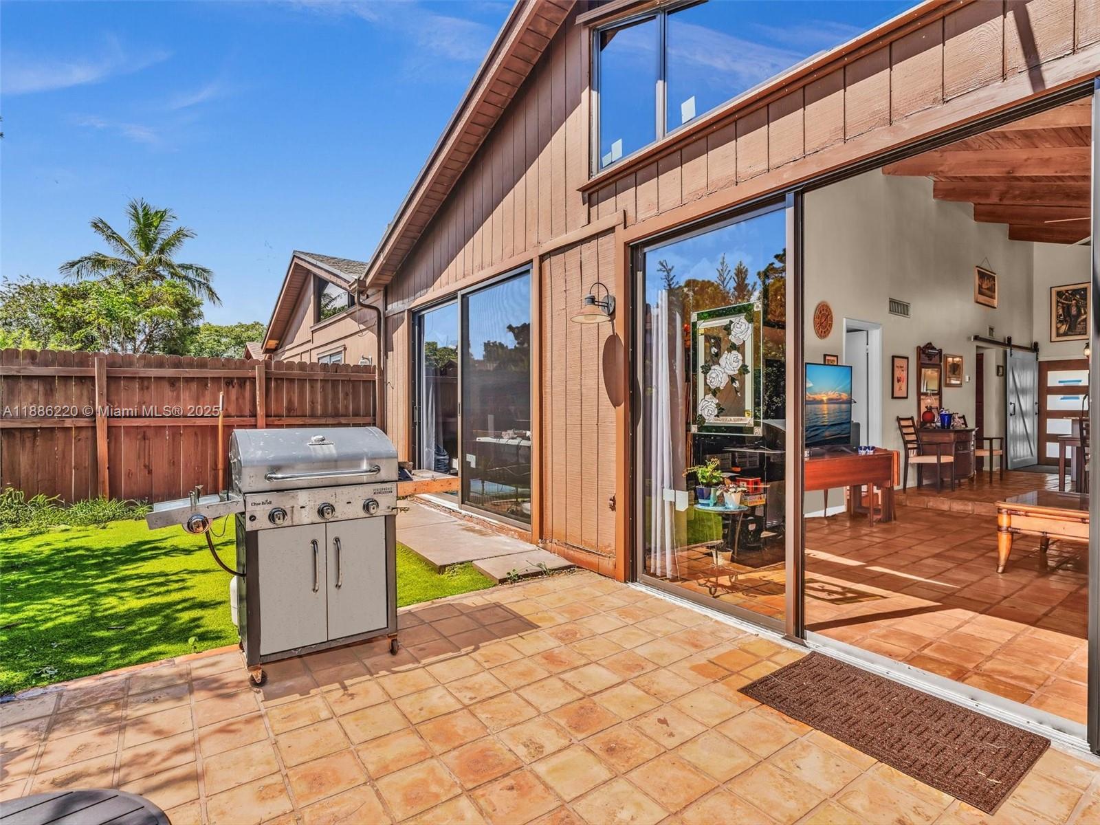 KILLIAN PINES TOWNHOUSES - Residential