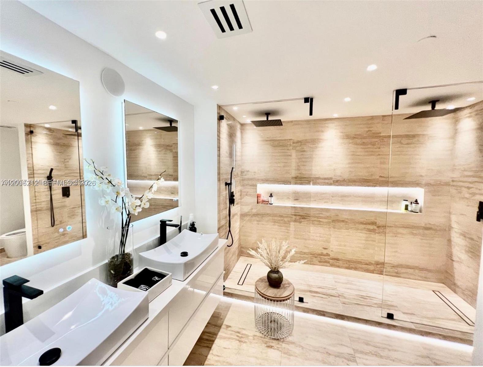 3340 NE 190th St 409