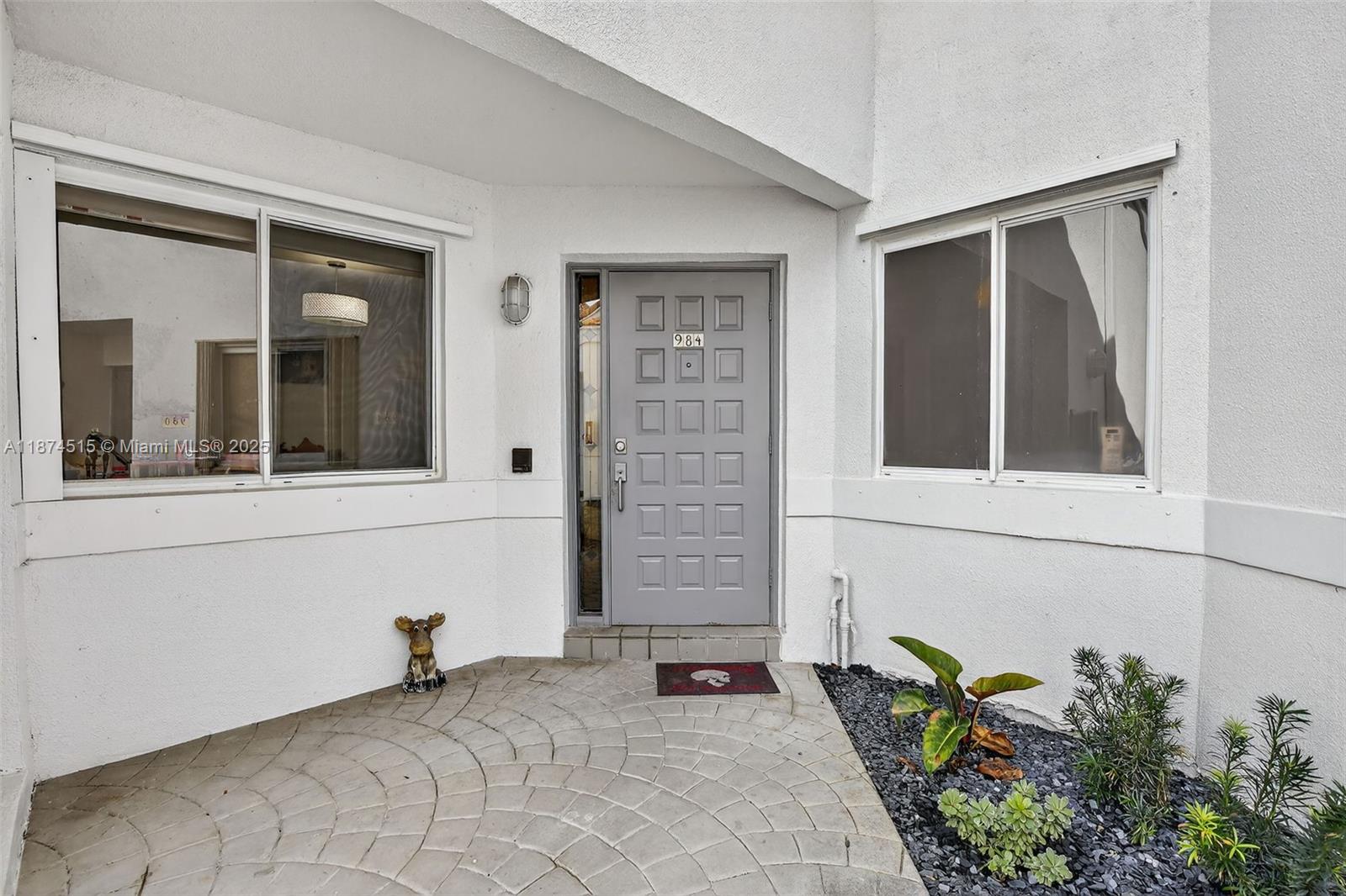984 NW 93rd Ave 984