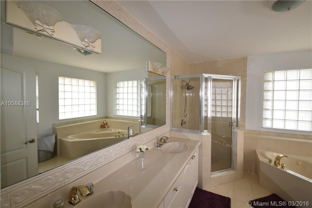 Shoma Homes At Tamiami 04 - Residential