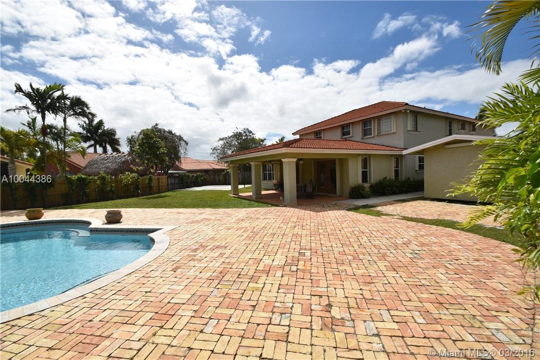 Shoma Homes At Tamiami 04 - Residential