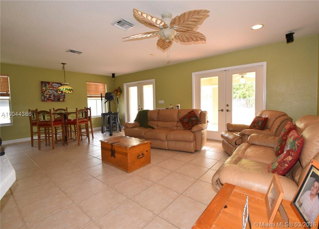 Shoma Homes At Tamiami 04 - Residential