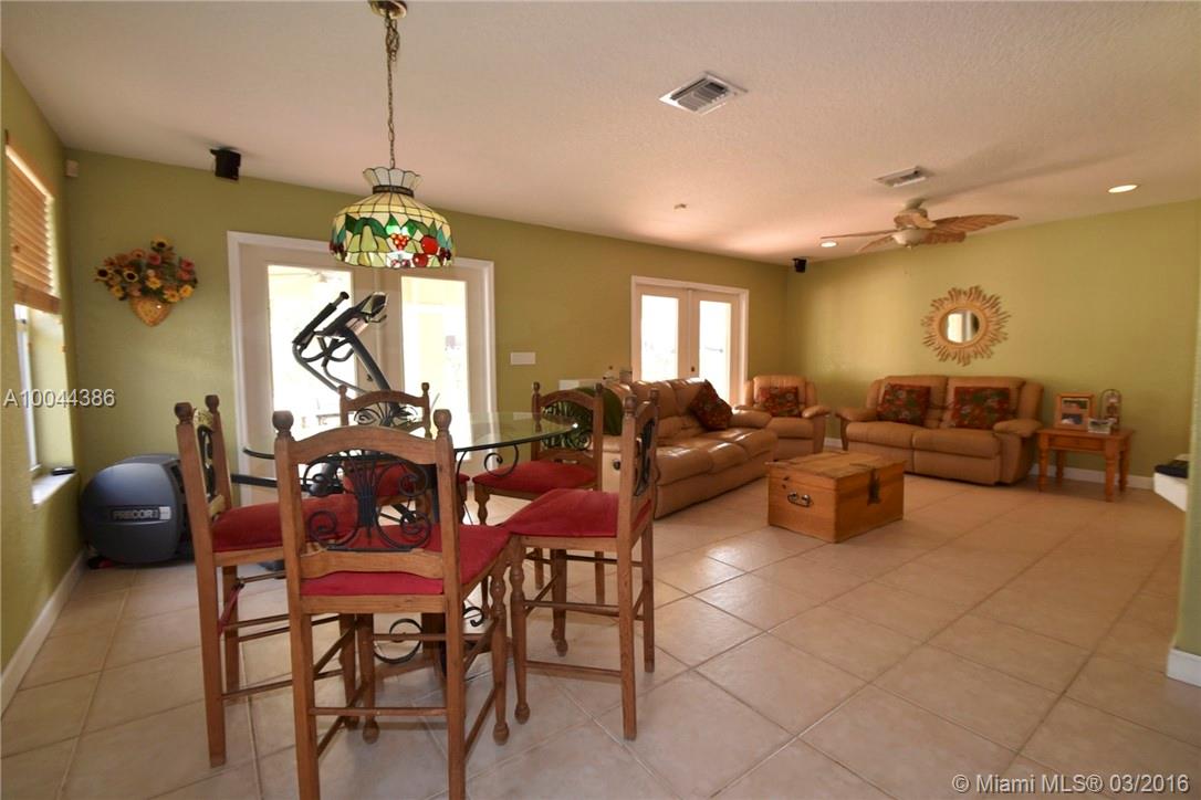 Shoma Homes At Tamiami 04 - Residential