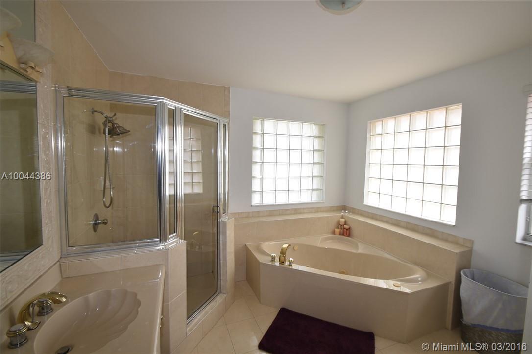 Shoma Homes At Tamiami 04 - Residential