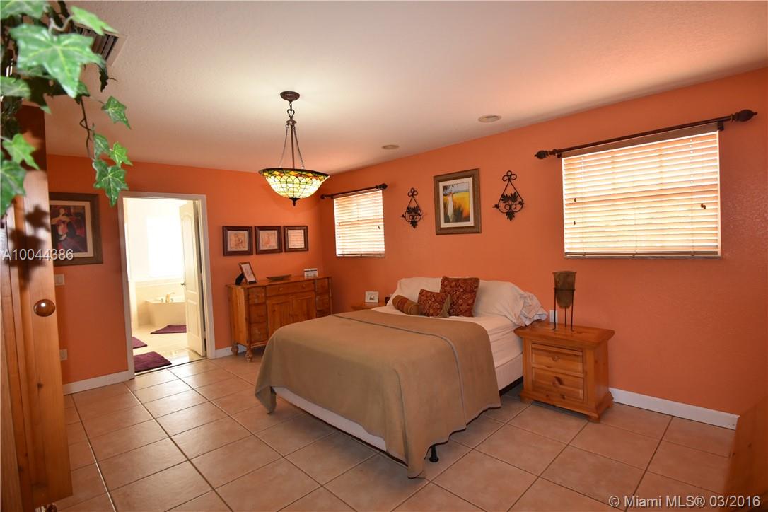 Shoma Homes At Tamiami 04 - Residential