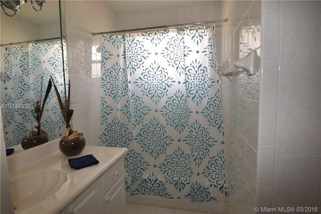 Shoma Homes At Tamiami 04 - Residential