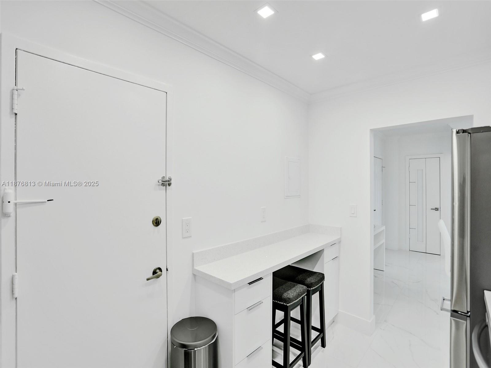 WAVE CONDO - Residential Lease