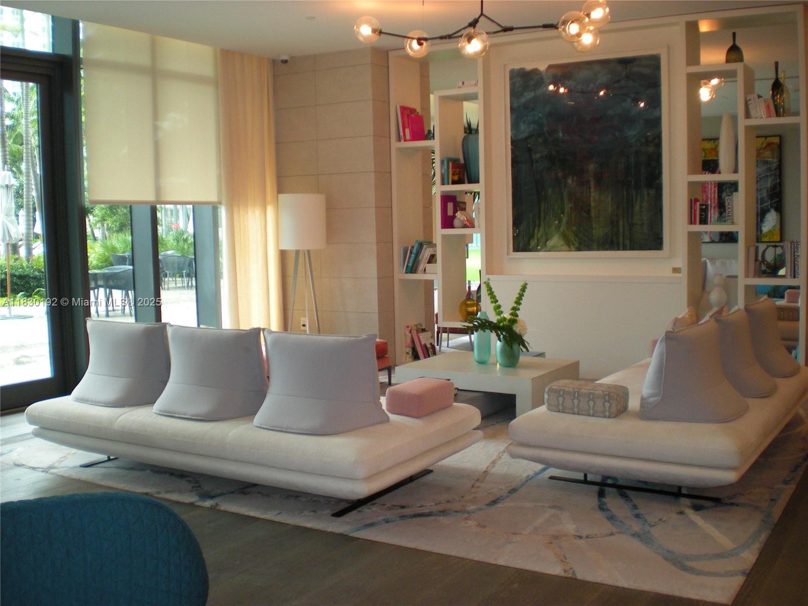 PARAISO BAY CONDO - Residential