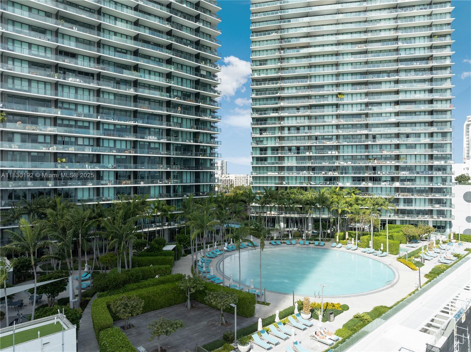PARAISO BAY CONDO - Residential