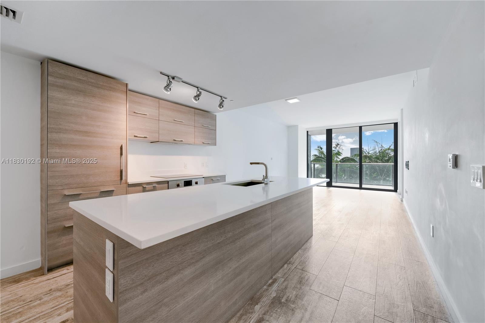 PARAISO BAY CONDO - Residential