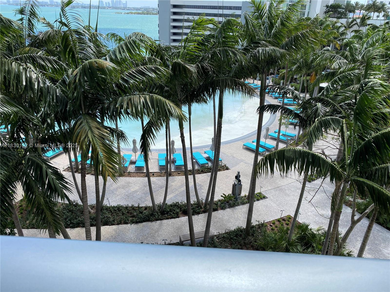 PARAISO BAY CONDO - Residential