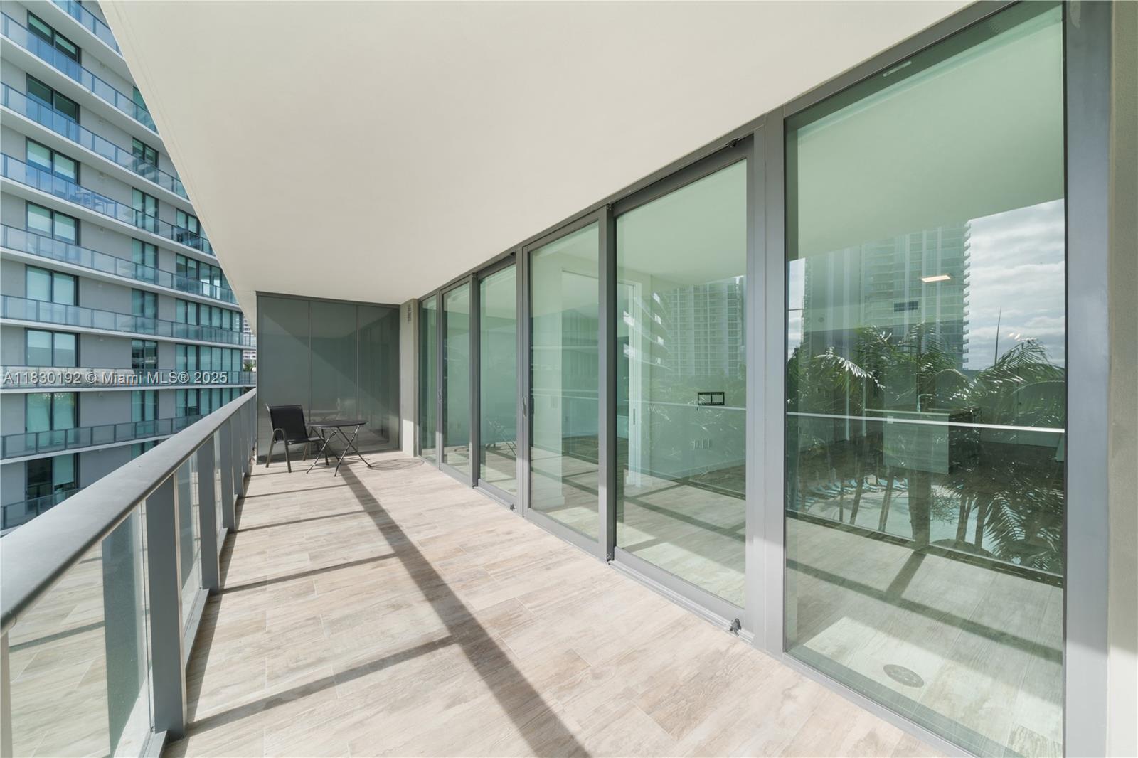 PARAISO BAY CONDO - Residential