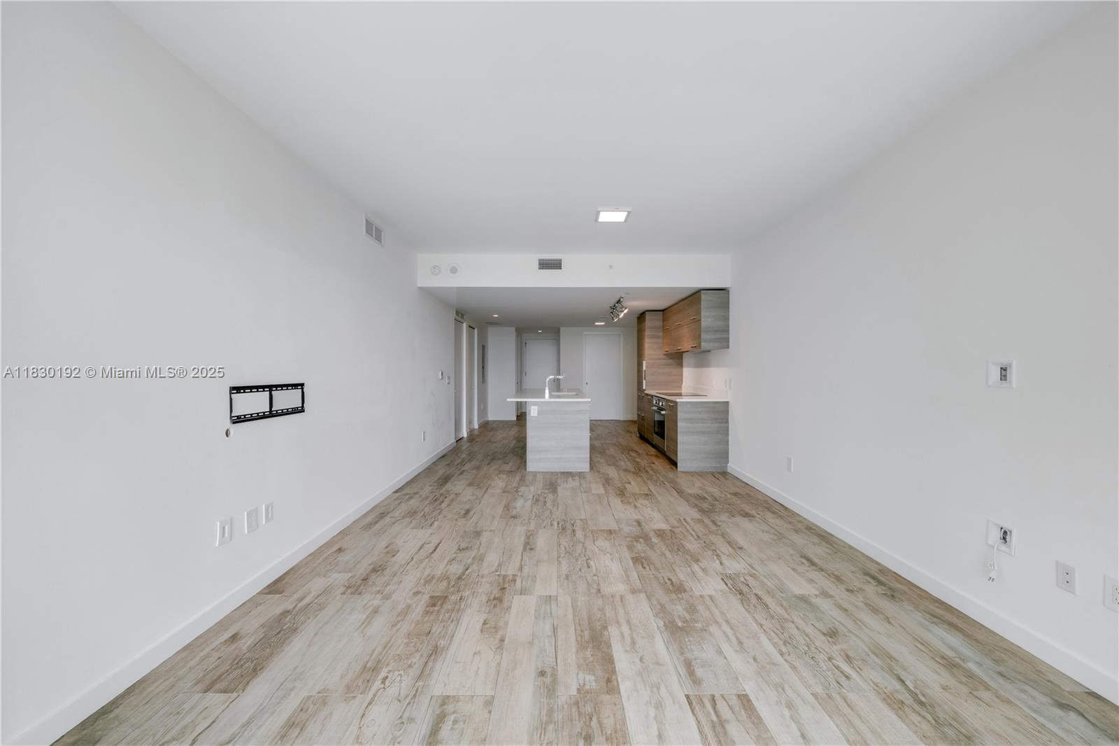 PARAISO BAY CONDO - Residential