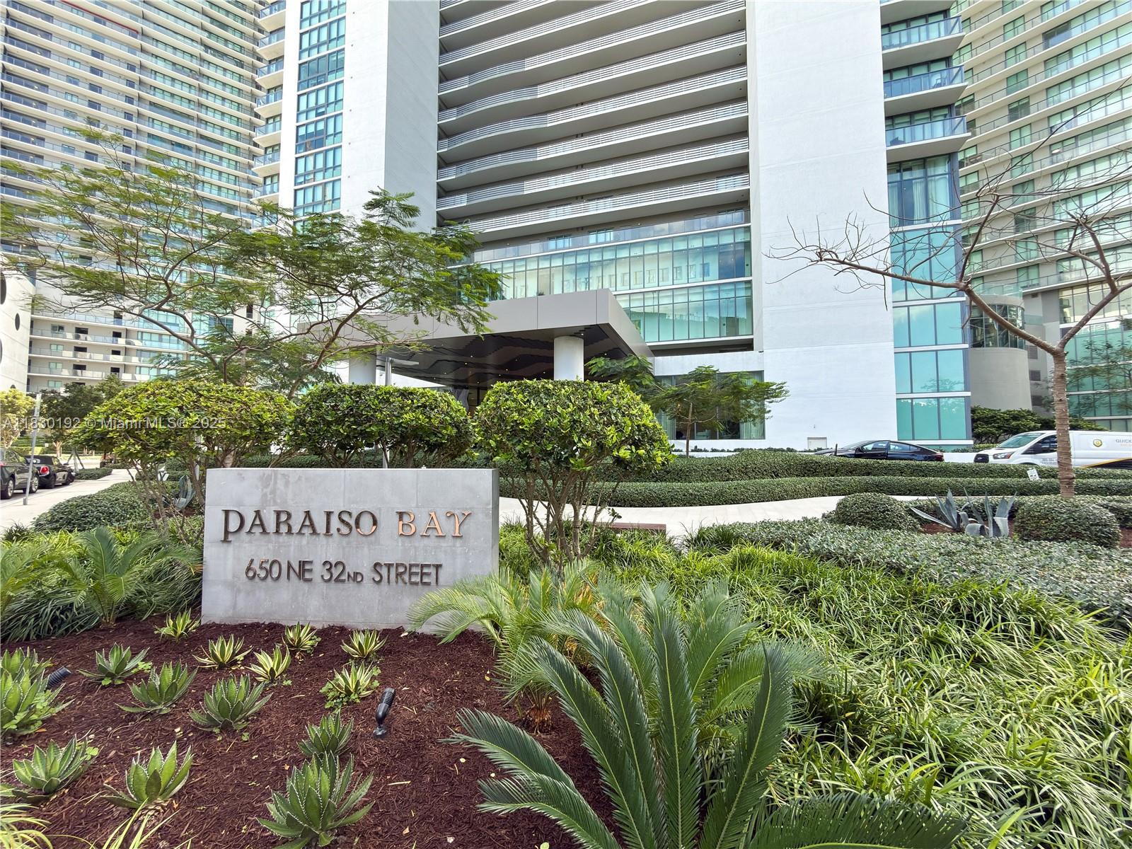 PARAISO BAY CONDO - Residential