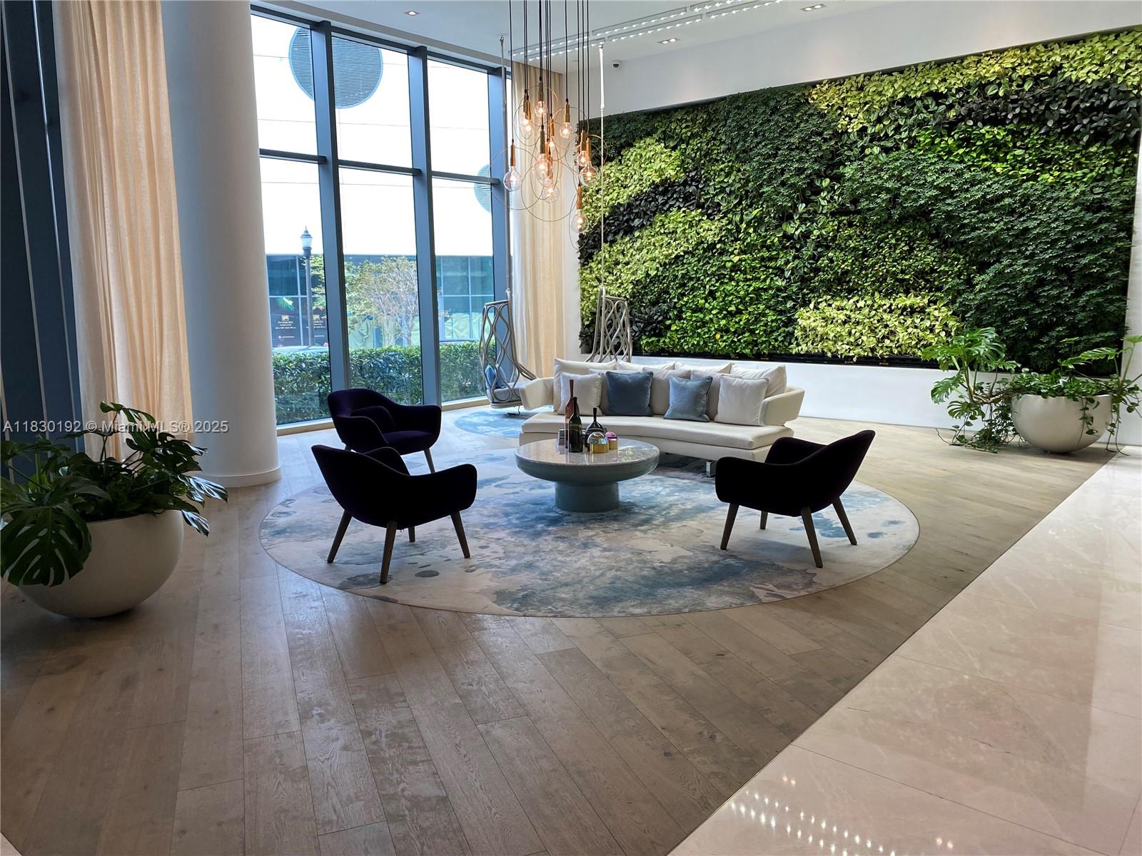 PARAISO BAY CONDO - Residential