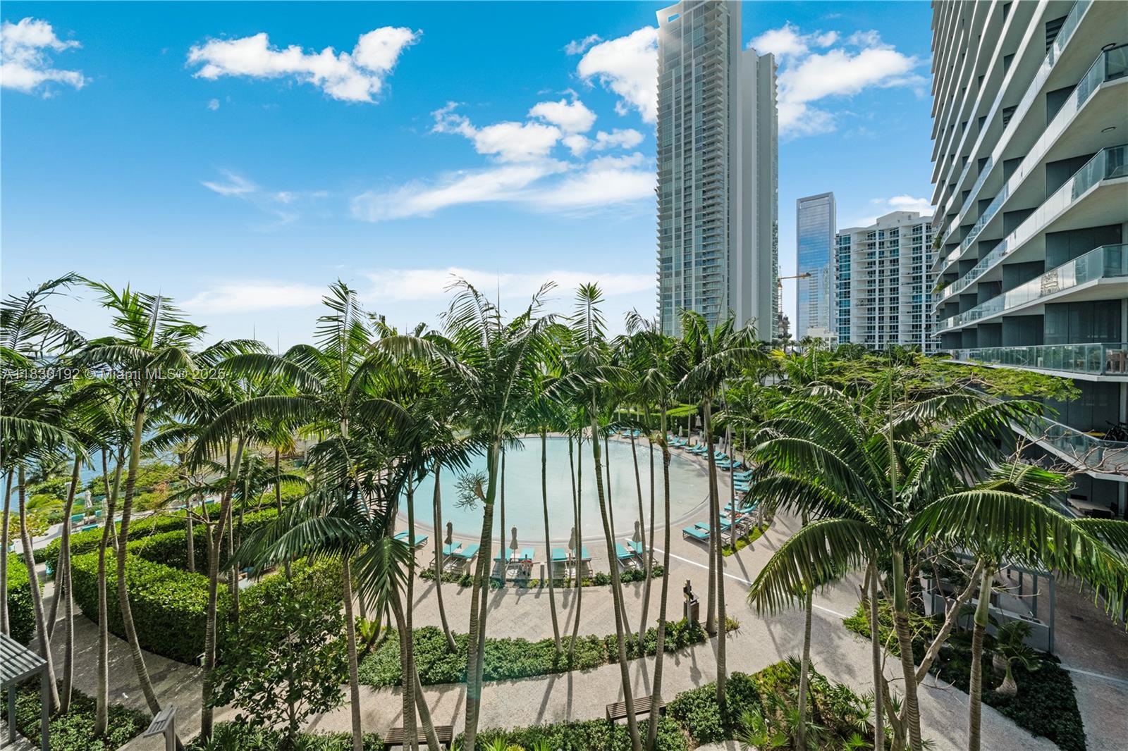 PARAISO BAY CONDO - Residential