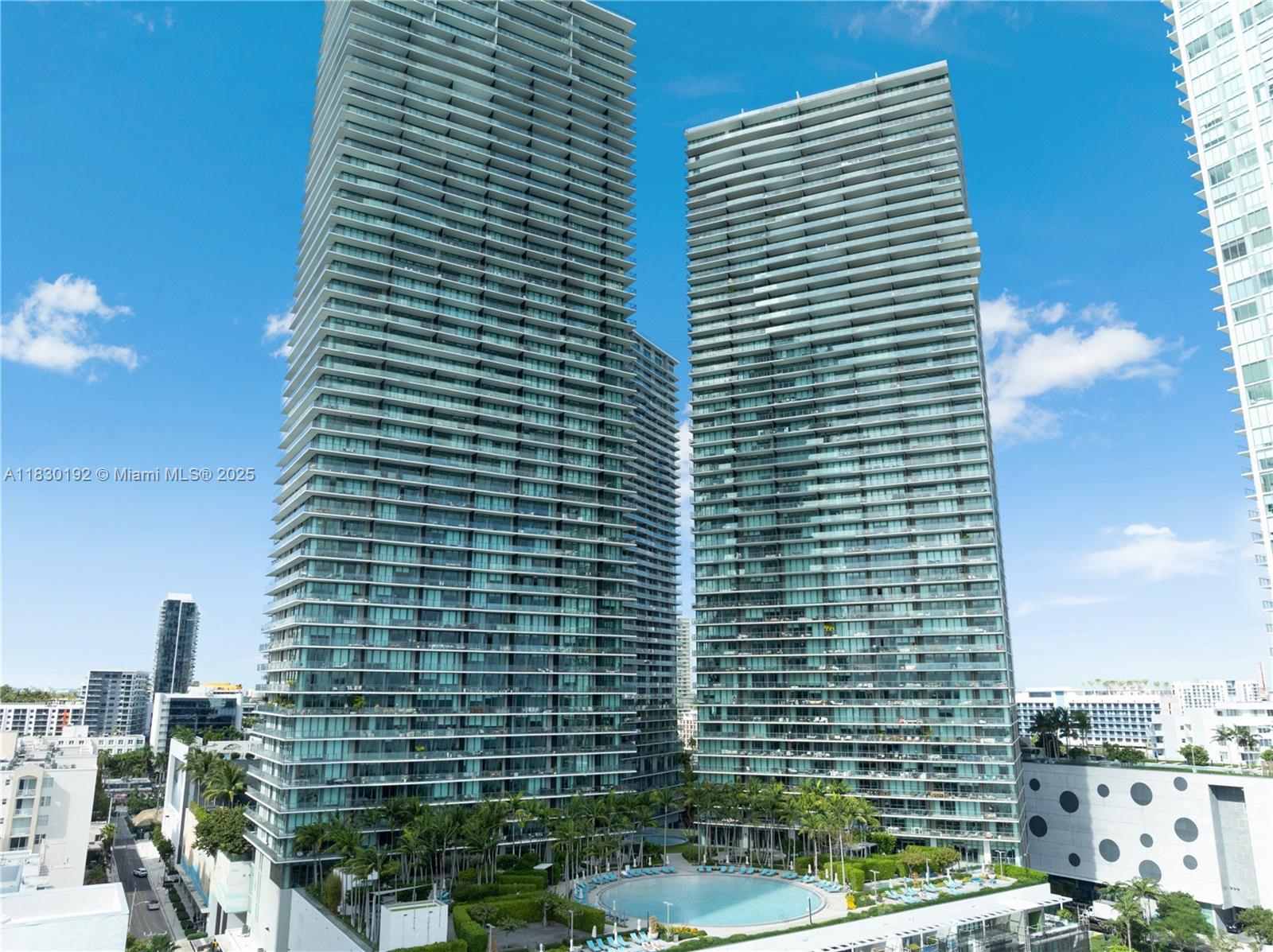 PARAISO BAY CONDO - Residential