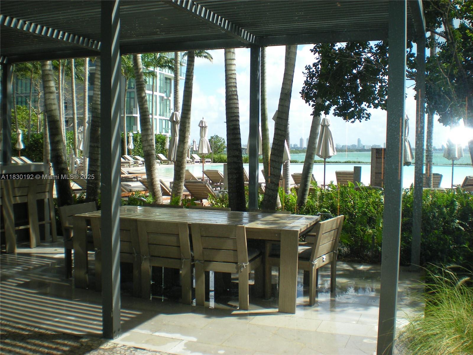 PARAISO BAY CONDO - Residential