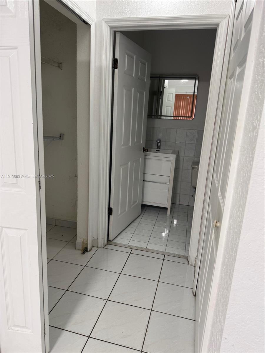 GEOMARA GARDENS CONDO - Residential Lease