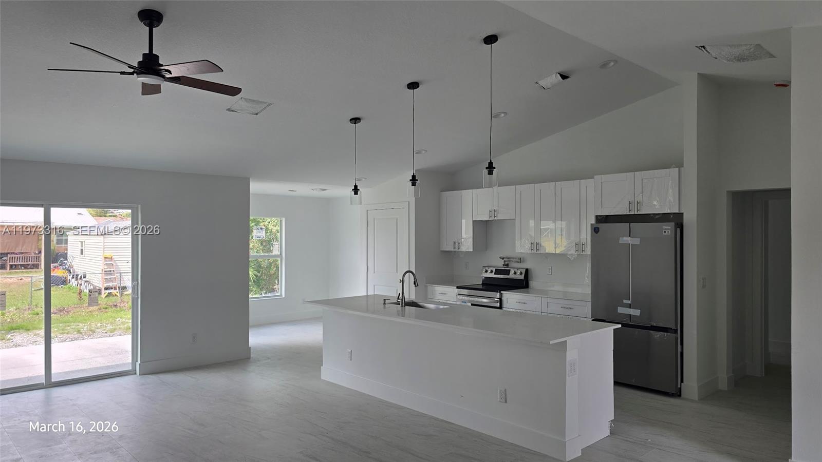 VERO LAKE ESTATES UNIT H- - Residential