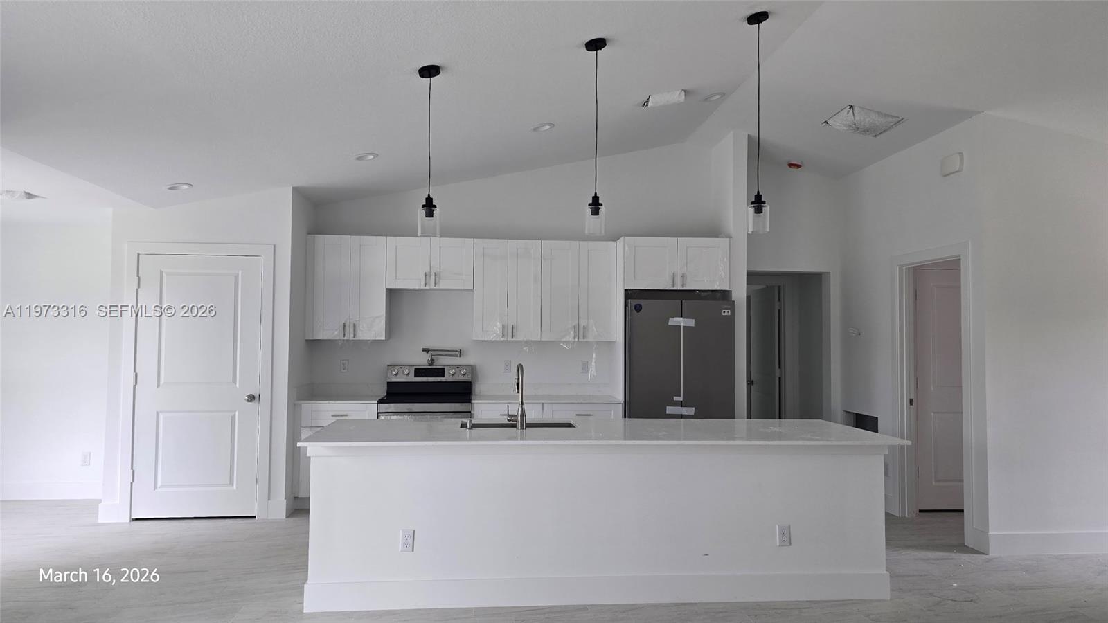 VERO LAKE ESTATES UNIT H- - Residential