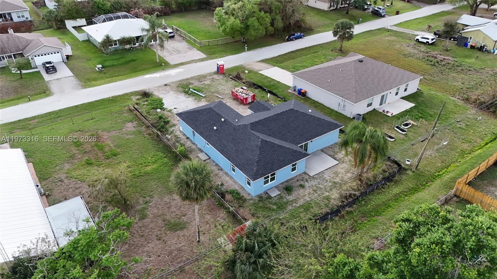 VERO LAKE ESTATES UNIT H- - Residential