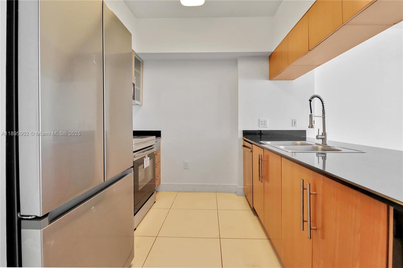 1750 N Bayshore Dr 3905