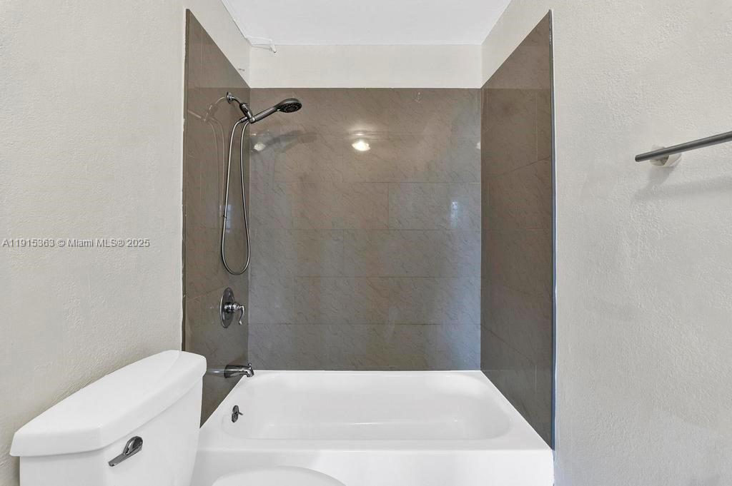 WINDWARD CONDO - Residential