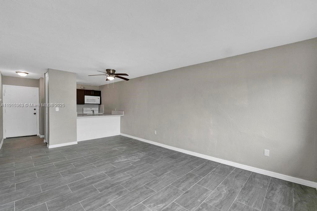 WINDWARD CONDO - Residential