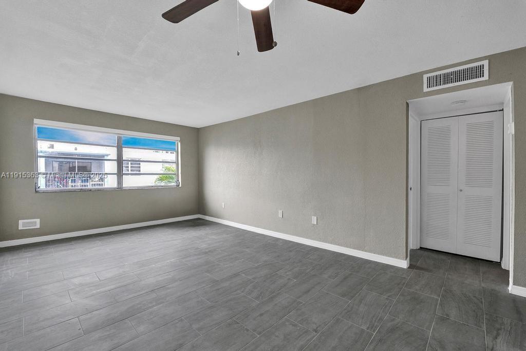 WINDWARD CONDO - Residential