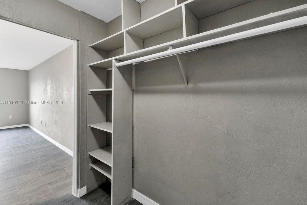 WINDWARD CONDO - Residential