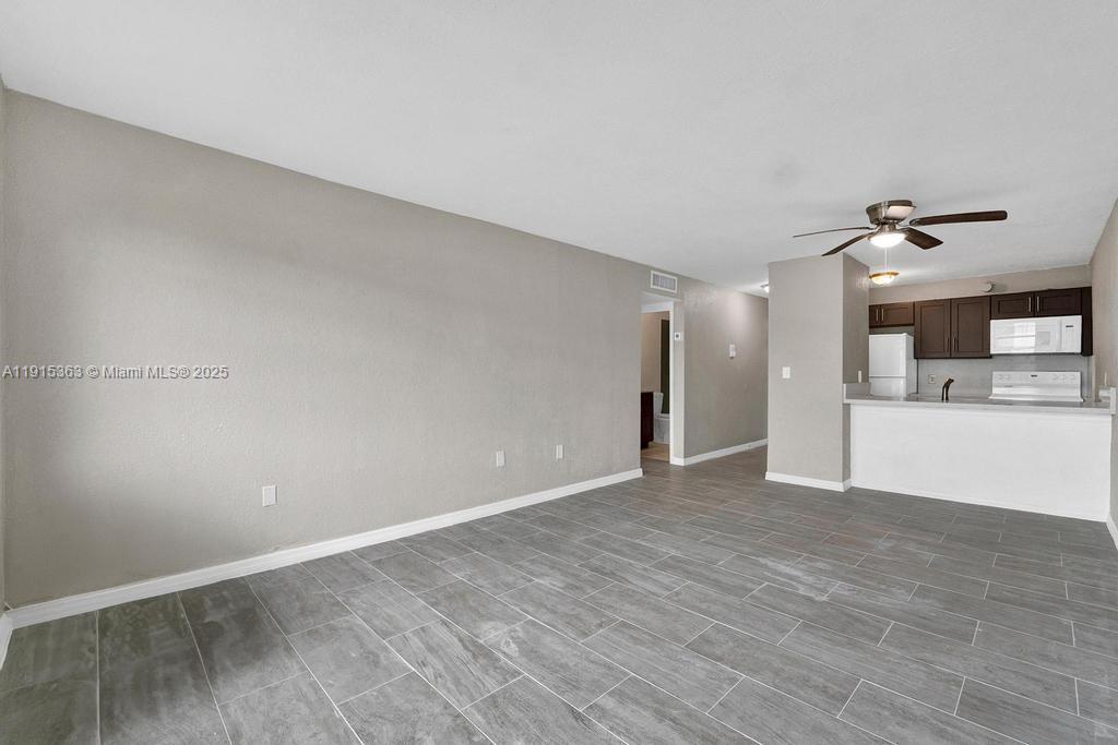 WINDWARD CONDO - Residential