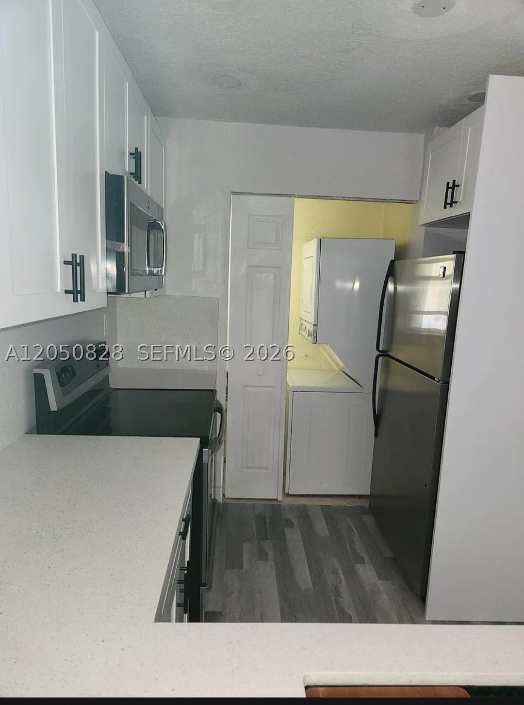 8000 Fairview Dr 301