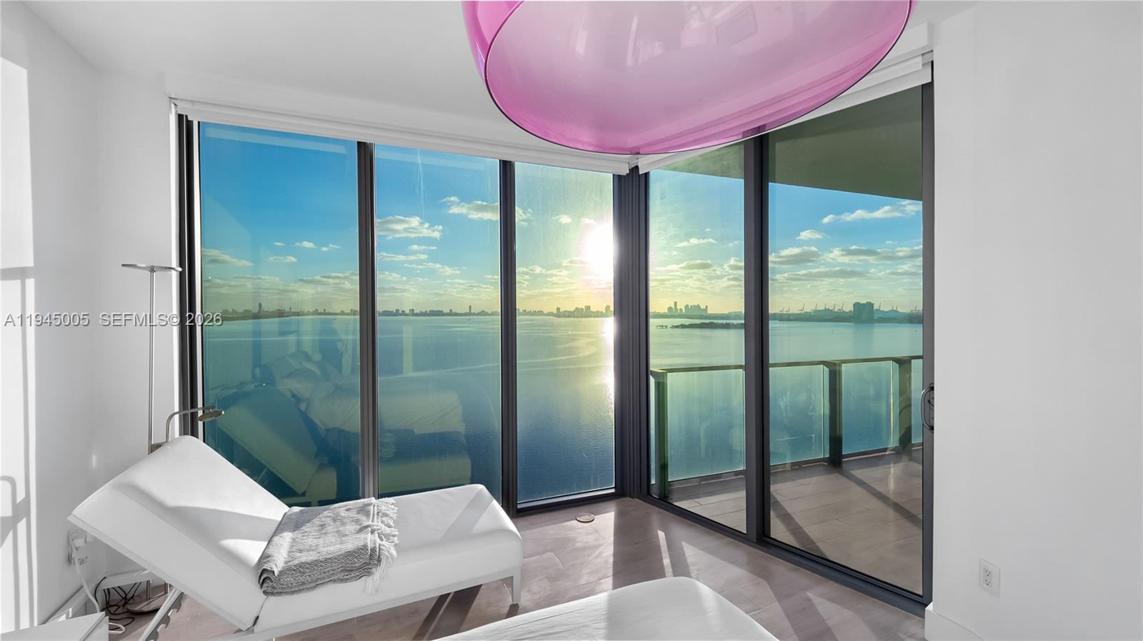 2900 NE 7th Ave 1105