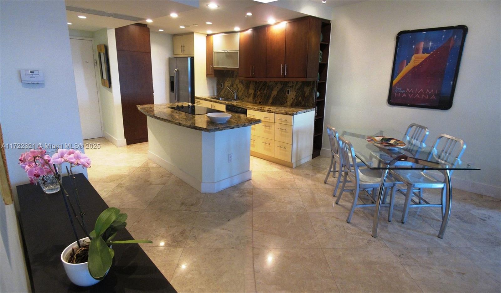 THE DECOPLAGE CONDO - Residential Lease