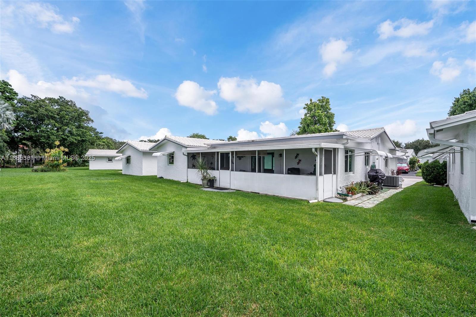 LAUDERDALE WEST 2 SEC - Residential