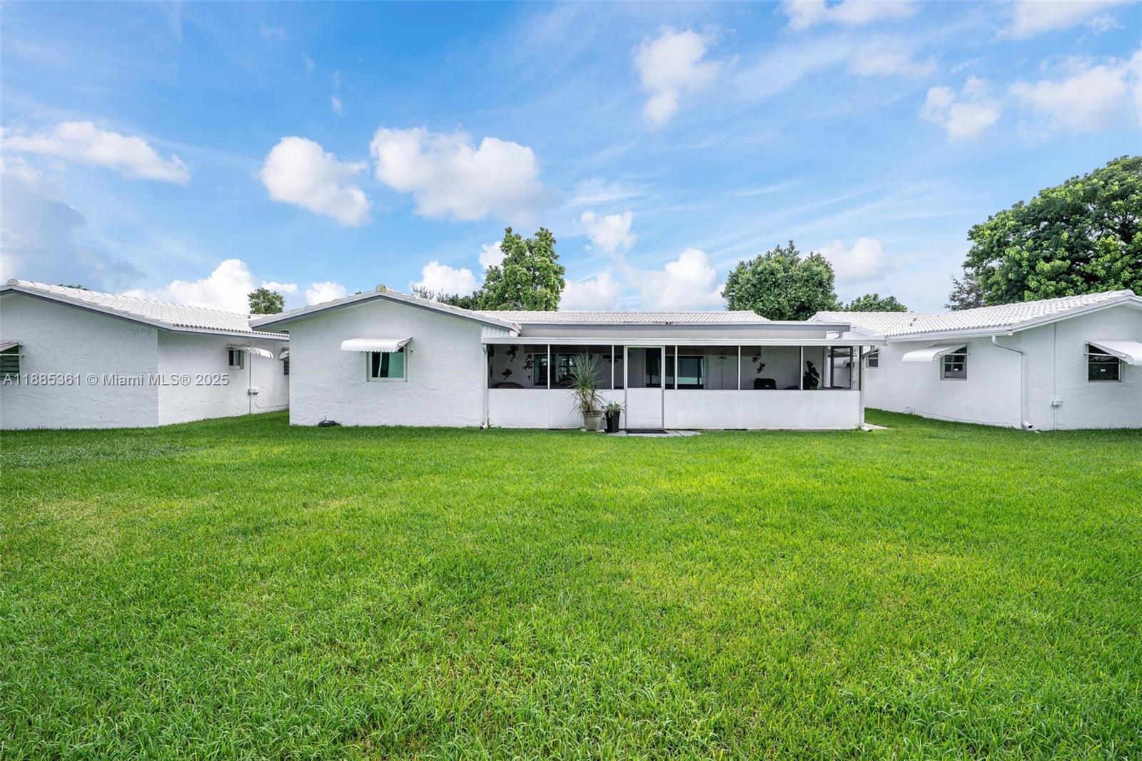 LAUDERDALE WEST 2 SEC - Residential