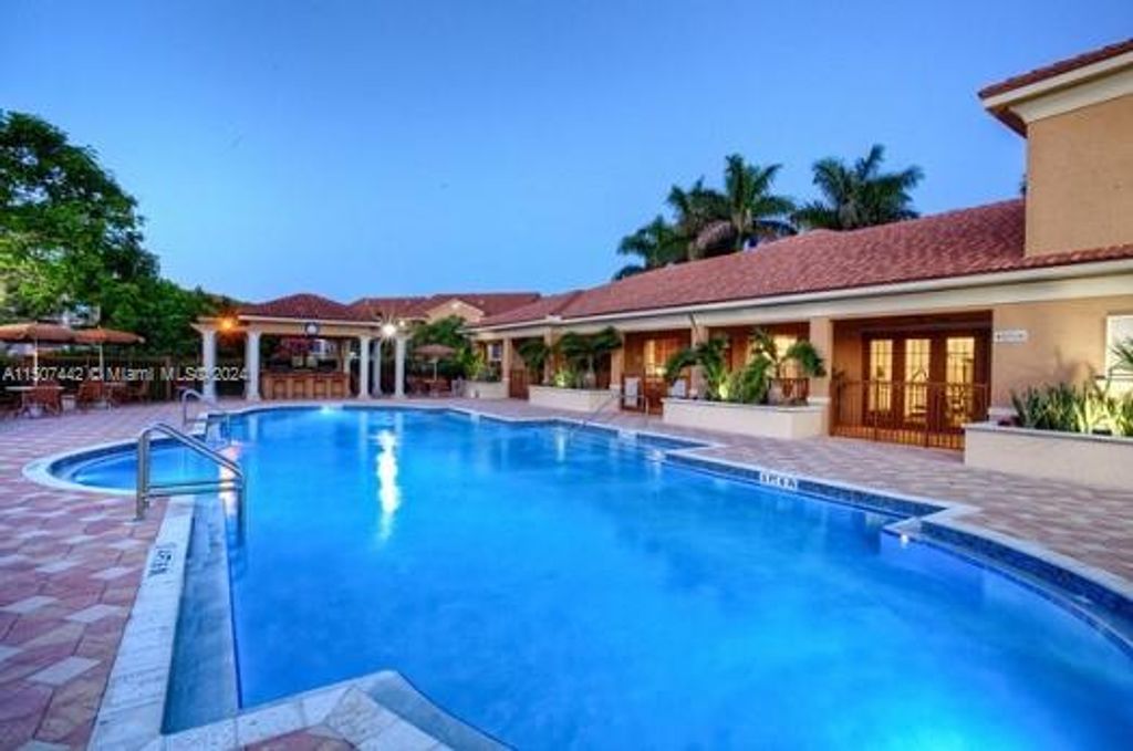 Photo of 1308 Villa Circle #1308, Boynton Beach, FL 33435 (MLS # A11507442)