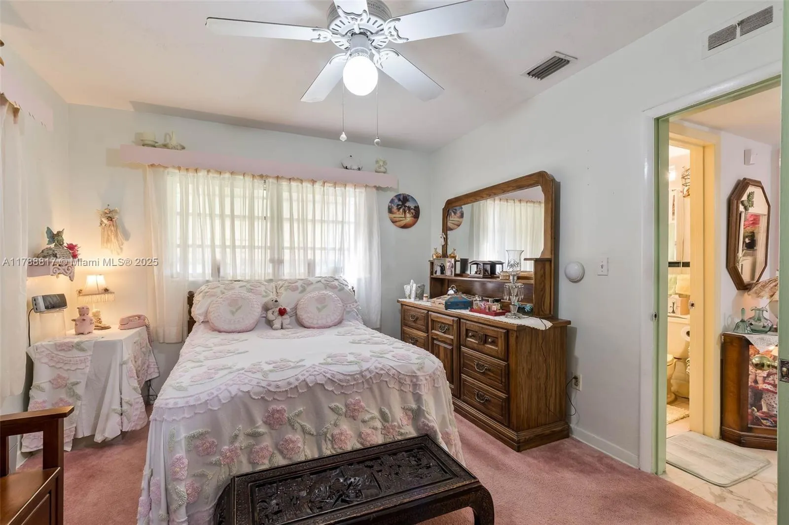 Cutler Bay, Florida 33189, United States, 3 Bedrooms Bedrooms, ,2 BathroomsBathrooms,Residential,Pending,113688